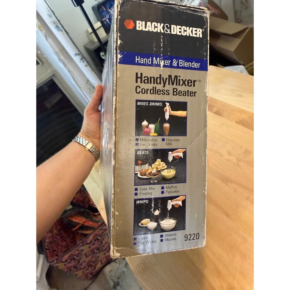 Vintage NEW Black & Decker HandyMixer Cordless Beater 9220 Hand Mixer Blender